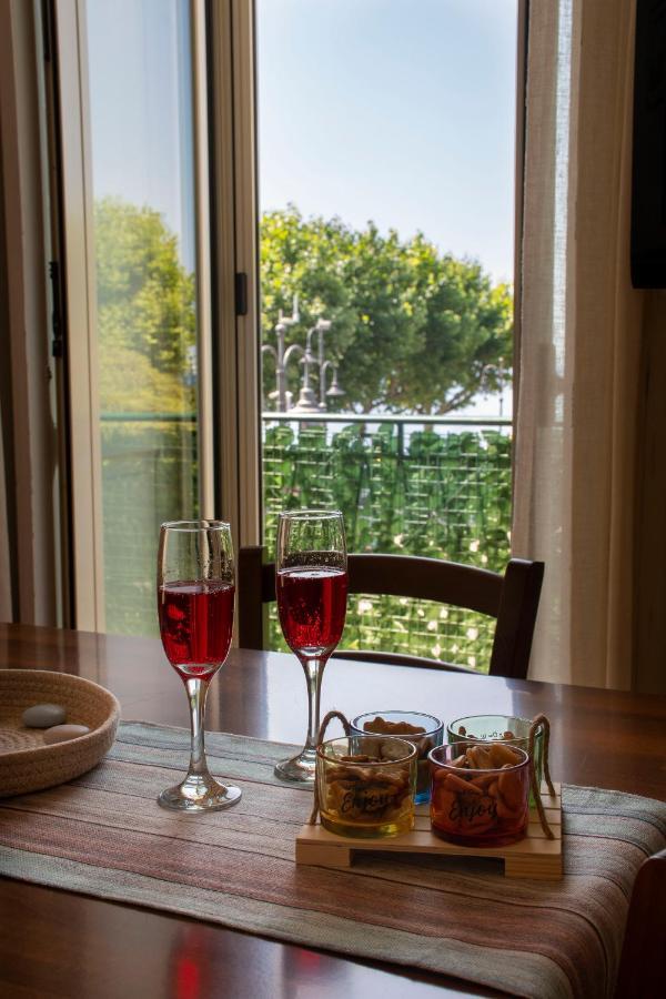 Uno Sguardo Sul Mare Villa Maiori Exteriör bild
