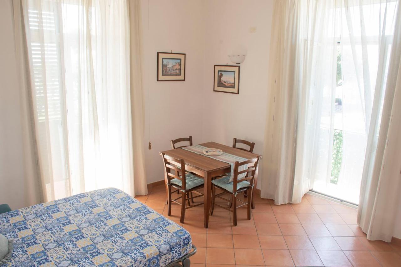 Uno Sguardo Sul Mare Villa Maiori Exteriör bild
