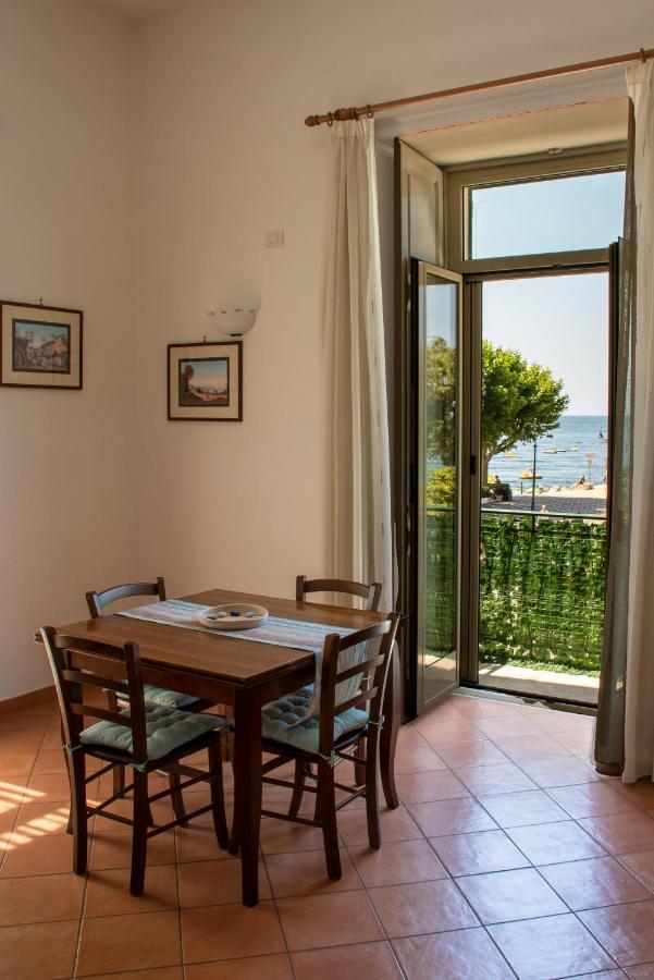 Uno Sguardo Sul Mare Villa Maiori Exteriör bild
